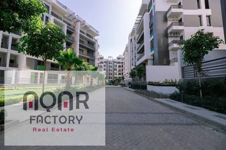 شقة 160م في Icon Gardens الجولدن سكوير – مقدم 10% فقط | موقع مميز بجوار الجامعة الأمريكية | التجمع الخامس