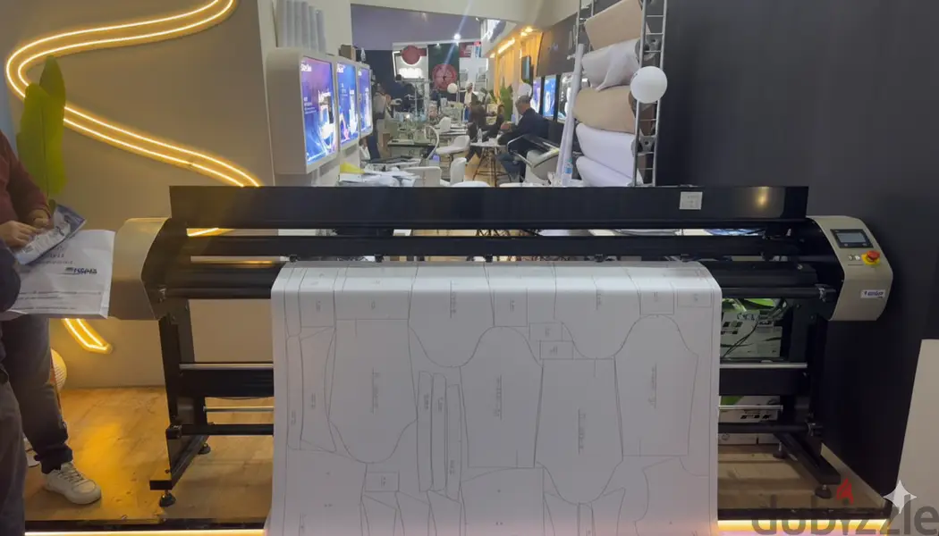 Light-Use Clothing Pattern Plotter Machine