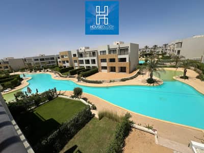 بأقل من سعر الشركه شاليه كورنر استلام فوري لاجون فيو متشطب بالكامل للبيع في ازها العين السخنه