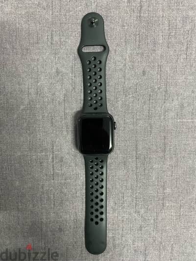 Apple Watch Nike SE 40mm Space Grey Aluminum Case