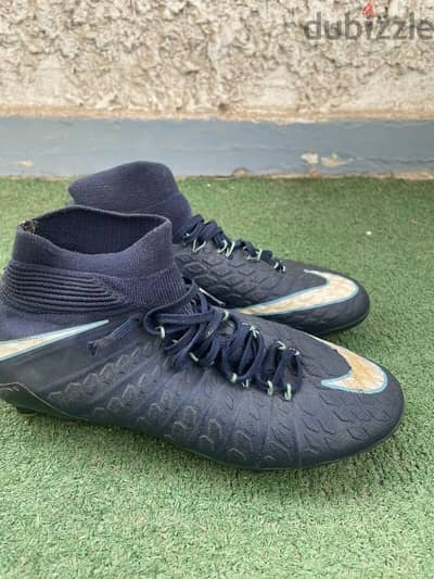 Nike football shoes original (used)