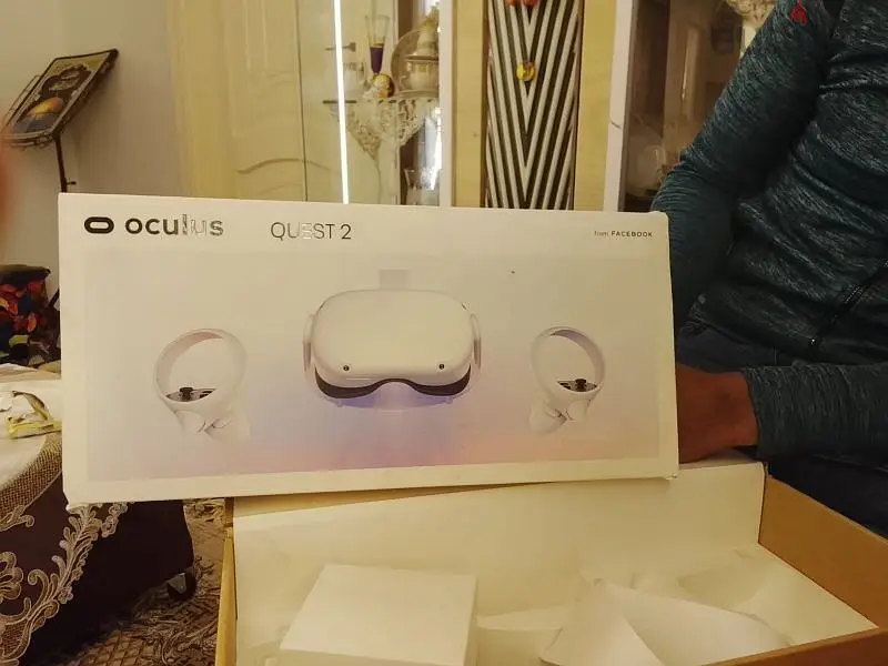 Oculus Quest 2 – 64GB للبيع | حالة ممتازة + كرتونة