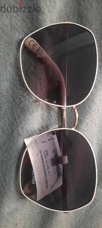 نظارة شمس Fossil mirror