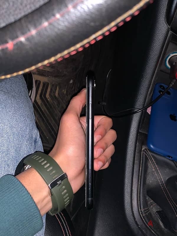iPhone XR 1