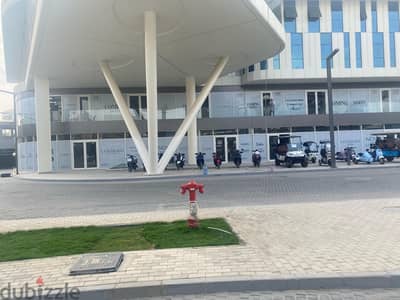 محل للايجار مول سنترادا علي محور ٢٦ يوليو ٥٣ متر