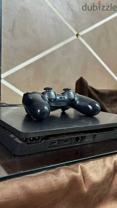 Playstation 4 slim - Used