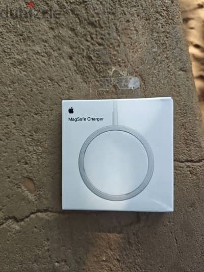 MagSafe Charger شاحن ابل لاسلكي