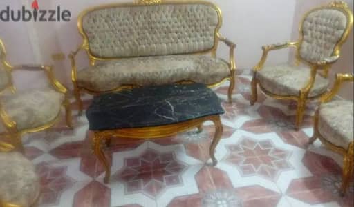 فرصة . . . . صالون ابيسون فرنساوى خشب زان رومانى احمر للبيع