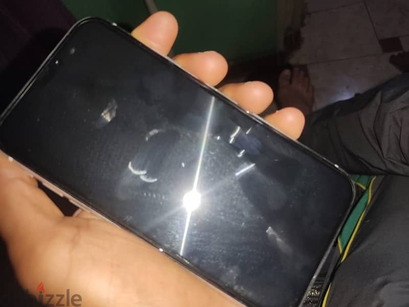 XR phone للبيع او تبديل لي ايباد 3