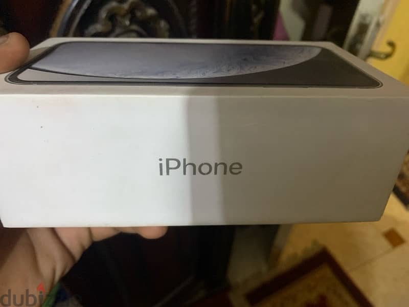 XR phone للبيع او تبديل لي ايباد 6