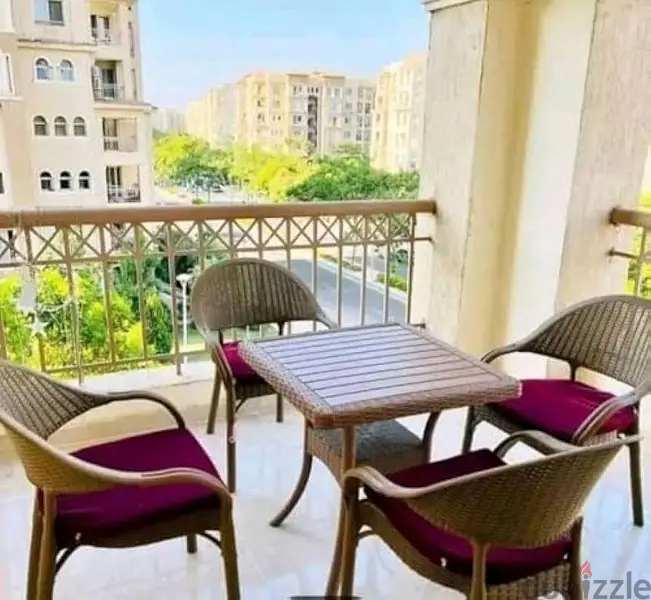 طقم راتان لون كافيه ٤ كراسي وطربيزة بحالة ممتازة استخدام ٦ اشهر فقط