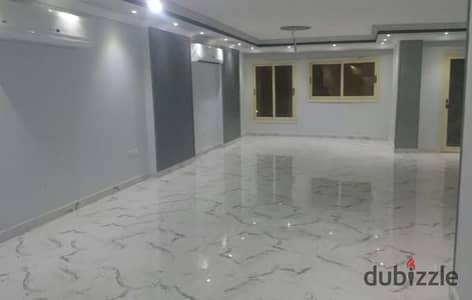Apartment for rent in a new building on Wadi Al-Nile Street in front of Al-Hamedia Al-Shazilia 250m air-conditioned kitchen equipped finishing super lux entrance luxurious