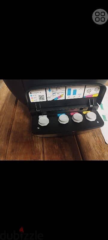 ماكينه تصوير  الورق  ابيض و اسود  وألوان
