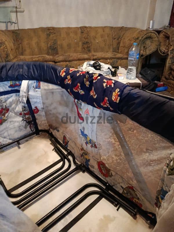 سرير اطفال 1