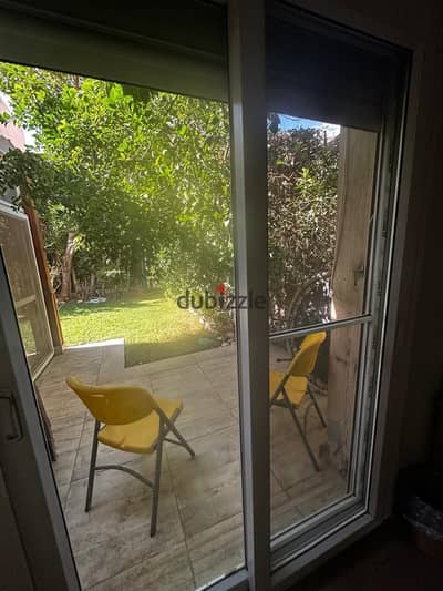 Ground floor apartment for sale with a garden, 164 square meters net, 3 bedrooms, 3 bathrooms, and a 90-square-meter garden.
