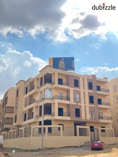 شقه بجاردن ناصيه خطوات من الحزام الاخضر