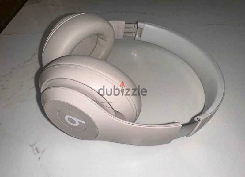 Beats Studio Pro - Sandstone 2