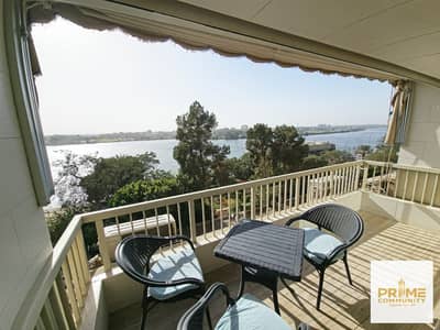 شقة 175 متر بتشطيب وفرش 7 نجوم للايجار بفيو ساحر لأجمل موقع علي كورنيش المعادي مباشرة Apartment fully furnished for rent in corniche Al Maadi