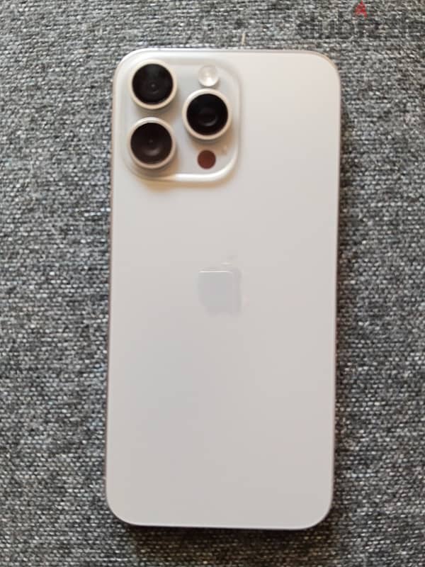 iPhone 15 Pro Max 1