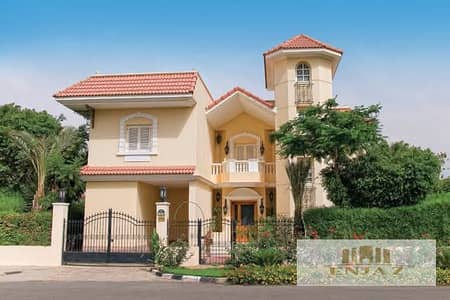Villa for sale in Mayfair, super lux finishing, wide garden view, area ( 800sq )