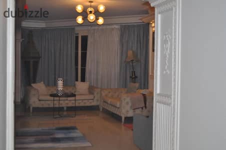 شقه للايجار في المهندسين شارع دمشق علي ناصيه شارع سوريا قريب من اشهر الكافيهات والمطاعم