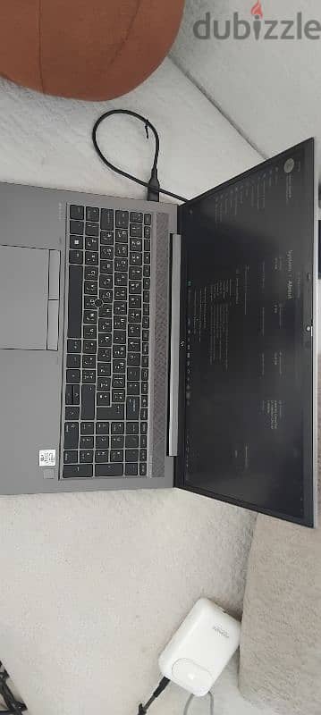 HP firefly mobile workstation G7 2