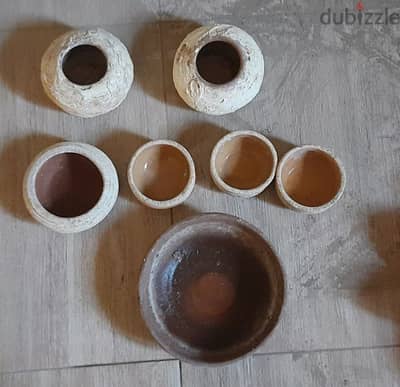 مساقي واكلات وبياضات للطيور