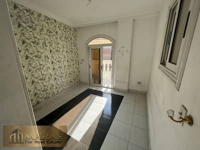 Full Residential Building for Sale on Street 106, 5 Apartments plus Commercial Shop, All New Rental Contracts, High Monthly Income, Built 2011.