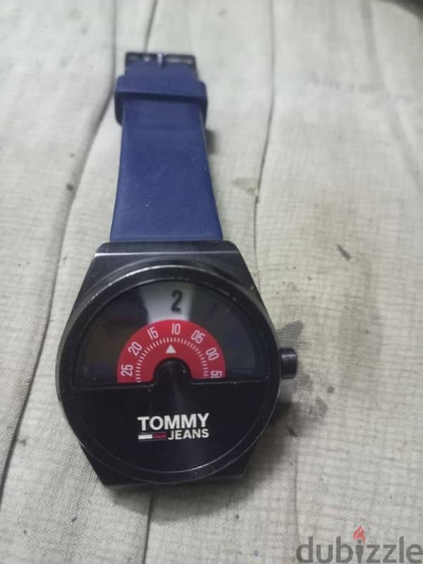 ساعة Tommy 1