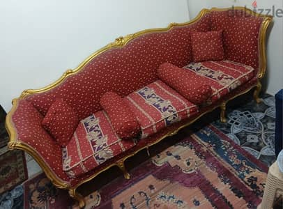 صالون مدهب مستعمل بحالة نظيفة نزلت السعر لسرعة البيع