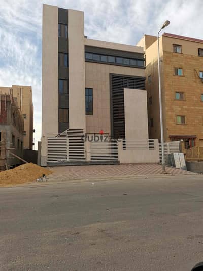 مصنع غذائي أرضيات سورناجا كبسولات بن شيكولاته لحوم مطبخ مركزي حلويات يصلح تعبئة وتغليف كافة الأنشطة الغذائية للايجار في التجمع الخامس المنطقة الصناعية الألف مصنع بالتجمع الثالث به رخصة تصنيع دائمة وسجل صناعي دائم UK