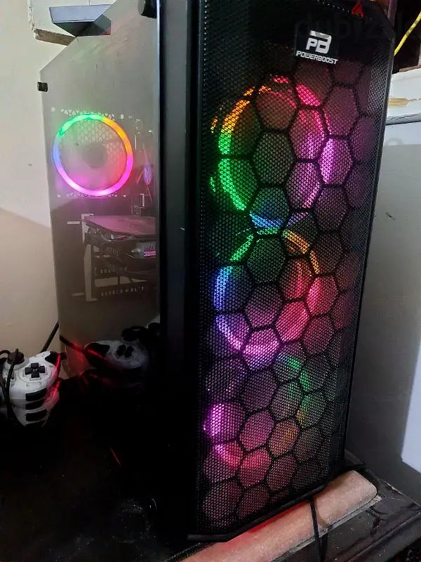 كيسه PowerBoost اربع مراوح rgb بتخد الكروت الكبيره بدون مشاكل