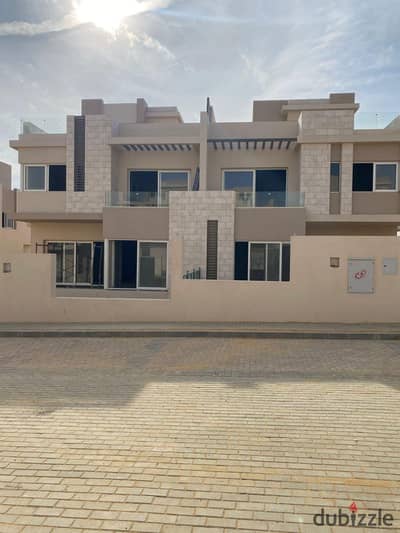 For Sale – Immediate Delivery Twin House in Tawny Hyde Park, October