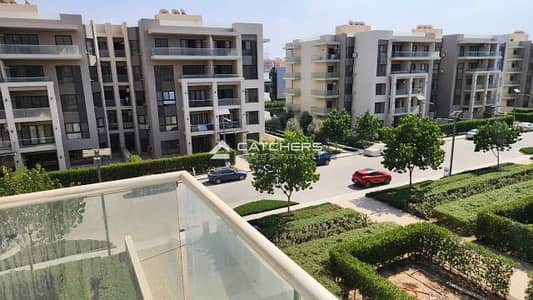 Ready-to-move-in apartment with installments over 10 years and a 10% down payment!! In the heart of New Cairo, a fully serviced compound