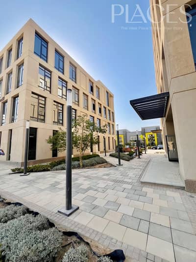 Ready-to-operate office space in the best area of ​​New Cairo's Fifth Settlement, District 5.93 square meters, prime location.