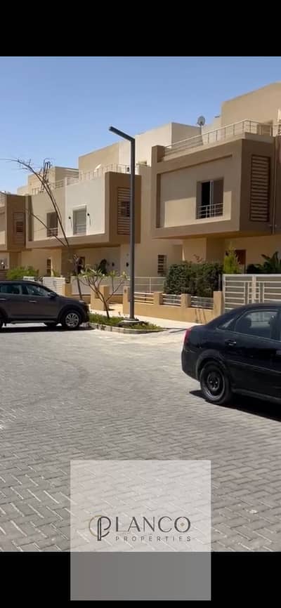 Middle Townhouse for Sale in Grand Heights -Kuwadico