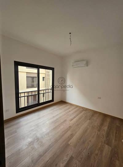 شقة رائعة للإيجار في Fifth Square – Moon Residence بمساحة كبيرة