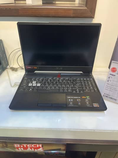 Asus TUF Gaming A15 2021 FA506NCR-HN007W.  المعالج: AMD Ryzen 7 7435HS