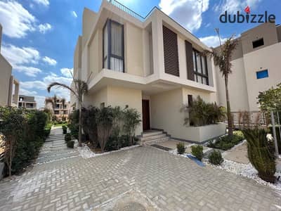 فيلا متشطبه بالتكيفات والمطبخ فيو لاند سكيب للبيع في كمبوند سوديك sodic بجوار كمبوند ميفيدا