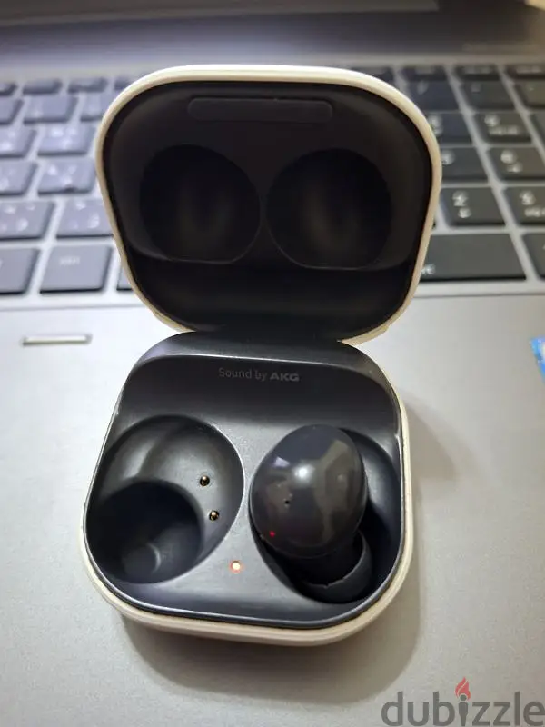 Box Buds 2 & Right Earbud