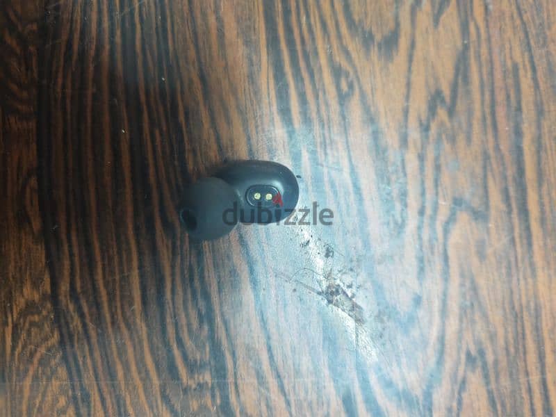 mi True Basic Left earbud 2