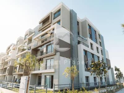 Ready to move 4 bedrooms apartment for sale in Palm hills new cairo