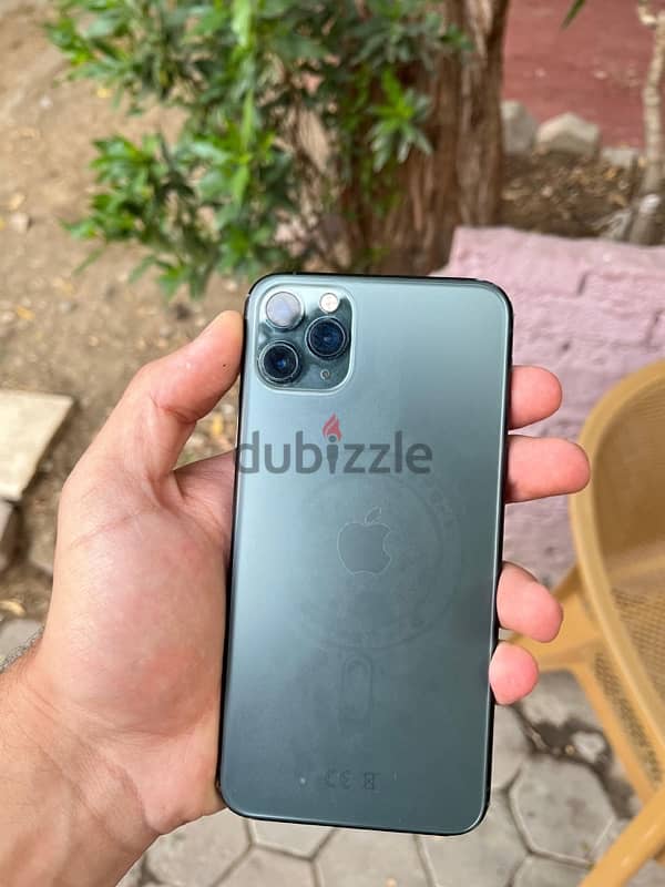 iphone 11 pro max 4