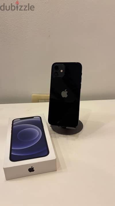iphone 12 حاله ممتازه مفيهوش مشكله كل حاجه شغاله مش مغير اي حاجه