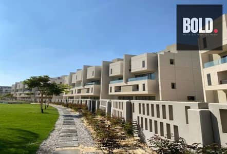 دوبلكس علوي لقطه للبيع 300متر | موقع مميز و فيو فيلات | البروج - مدينه الشروق - Alburouj Shorouk City