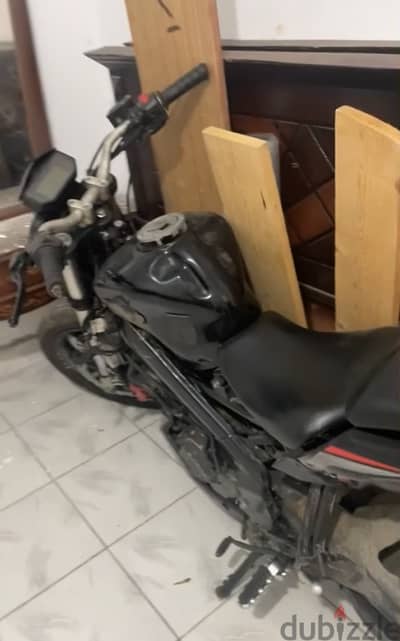 مكنه بنيلي s200