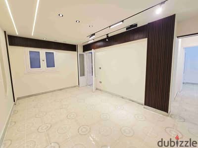 شقه فى العجمي شاطئ النخيل بجوار فندق الدفاع الجوى مباشره موقع سكنى ومصيفى متميز السعر 730 الف
