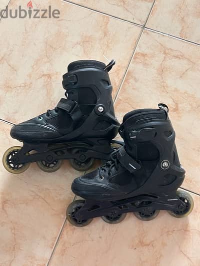roller skates باتيناج
