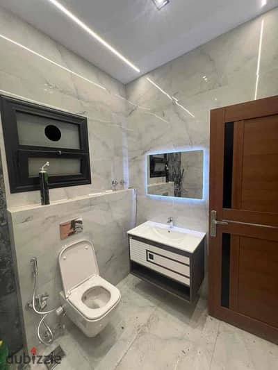 شقة للبيع الحى التاسع الشيخ زايد ارضى بمدخل خاص Apartment for sale ready to move