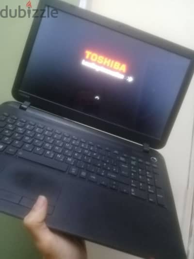 Toshiba  جيل سادس Screen 15.6 بطاريه ممتازه